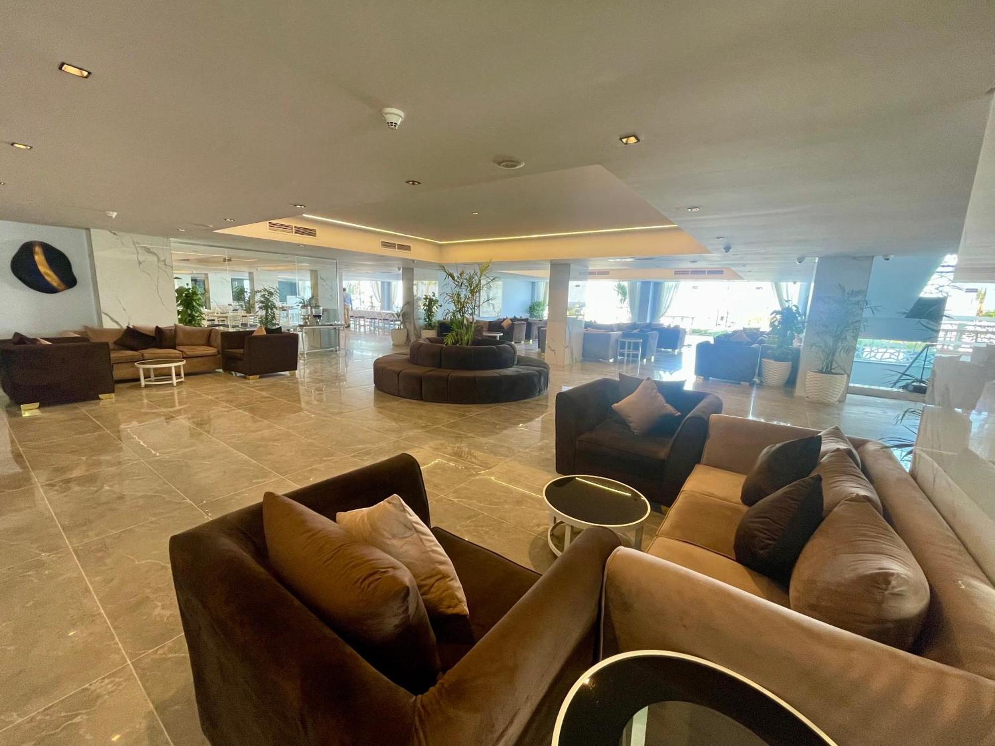 Porto Sokhna Beach Resort アインソフナ エクステリア 写真