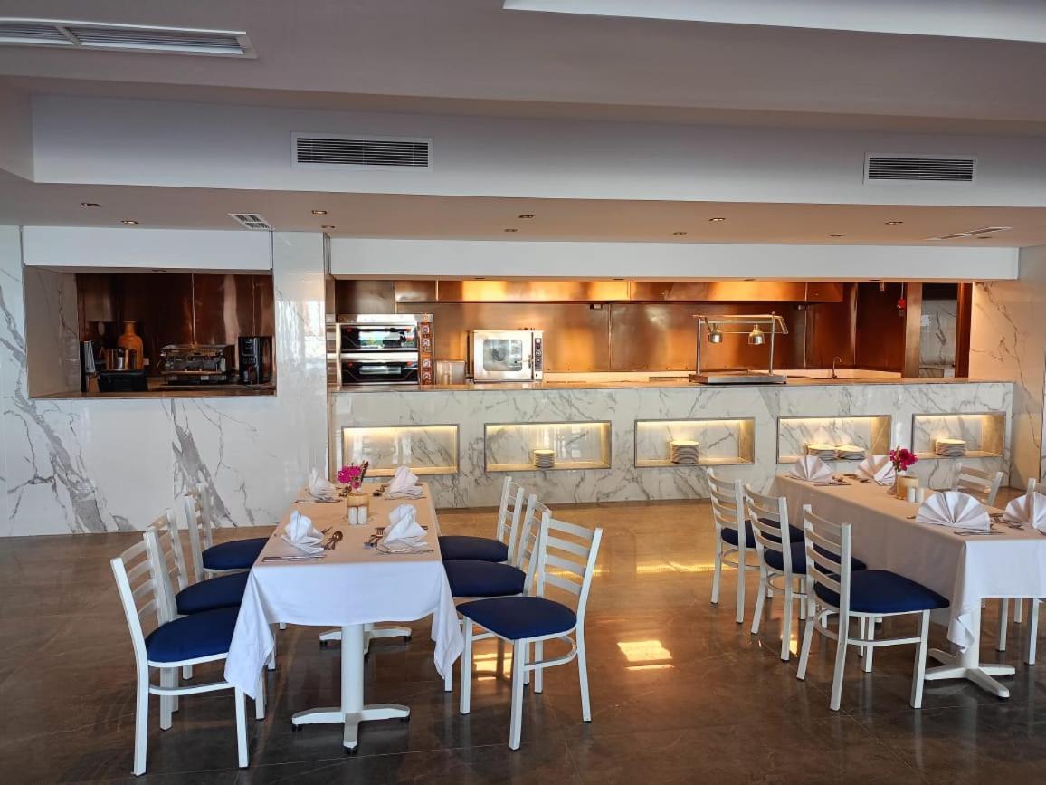 Porto Sokhna Beach Resort アインソフナ エクステリア 写真